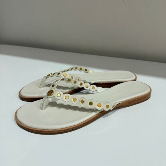 NWT Tory Burch Benton Scalloped Slip On Flat Thong Sandals White Womens Size 9.5 - Picture 1 of 6
